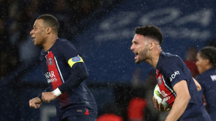 Foot: le Paris SG plie la Ligue 1 et r&ecirc;ve du tripl&eacute;