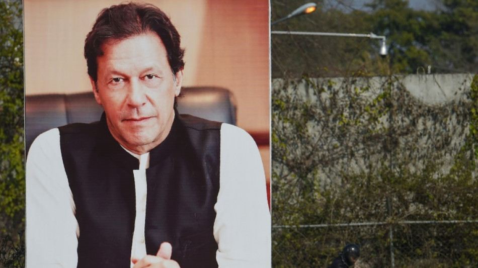 Pakistan: le Premier ministre Imran Khan renvers&eacute; par une motion de censure