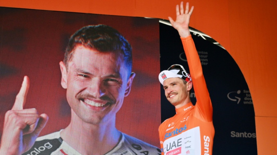 El ciclista Jay Vine sufre fractura de mu&ntilde;eca tras chocar con un canguro