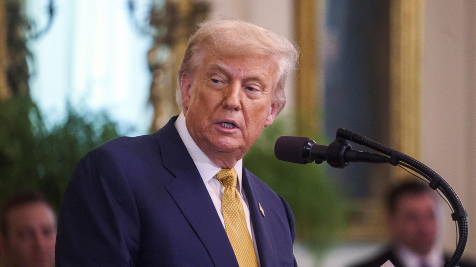 Trump chiede la divulgazione dei file di Epstein