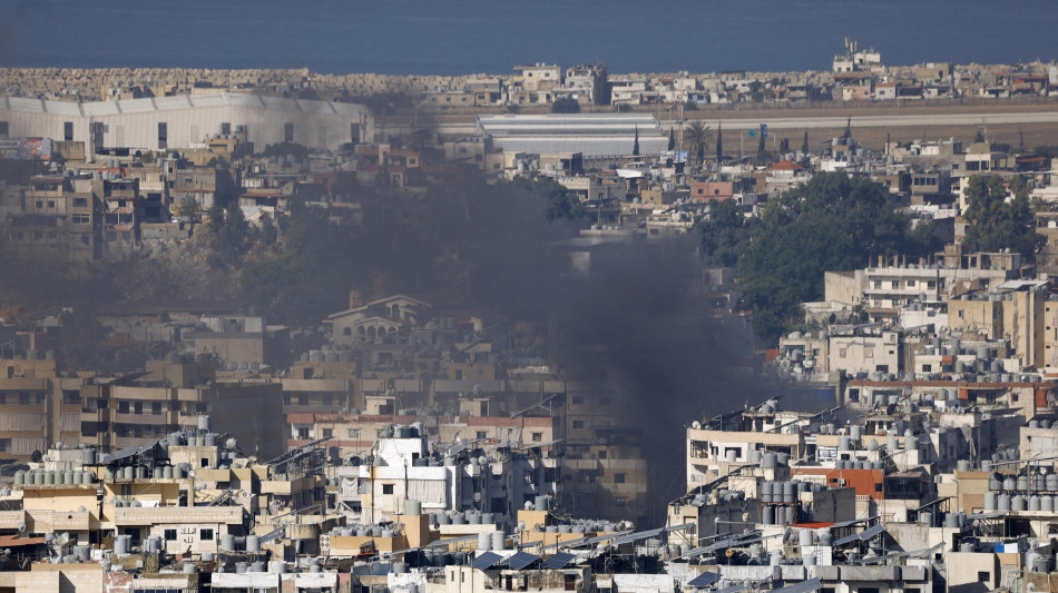 Esplosioni a sud di Beirut dopo appelli israeliani a evacuare