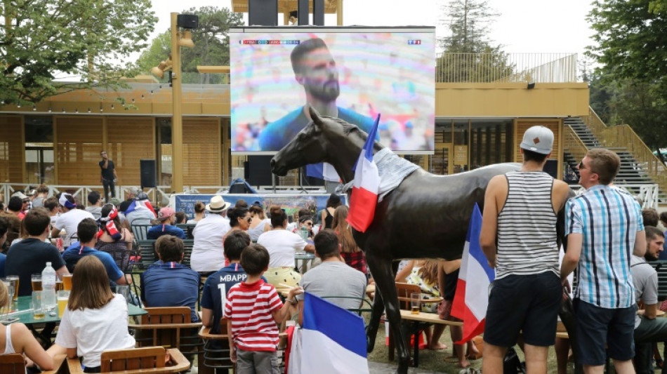 Mondial-2022: z&eacute;ro &eacute;cran, z&eacute;ro fan zone &agrave; Paris comme dans sept grandes villes de France
