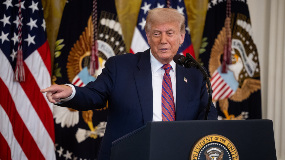 Trump fa causa a Wsj, News Corp e Murdoch per diffamazione