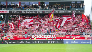 Five-star Leipzig return to form with Hamburg thumping