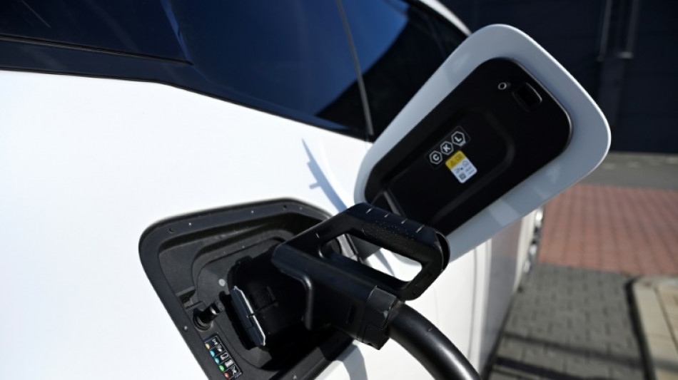 Bund f&ouml;rdert Bau von E-Autolades&auml;ulen f&uuml;r Mehrparteienh&auml;user