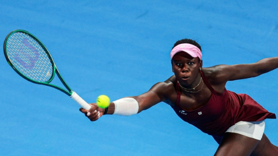 Victoria Mboko vai &agrave; final do WTA 1000 de Doha e entra no Top 10 aos 19 anos