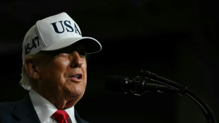 Trump heads to South Korea with all eyes on Xi meeting