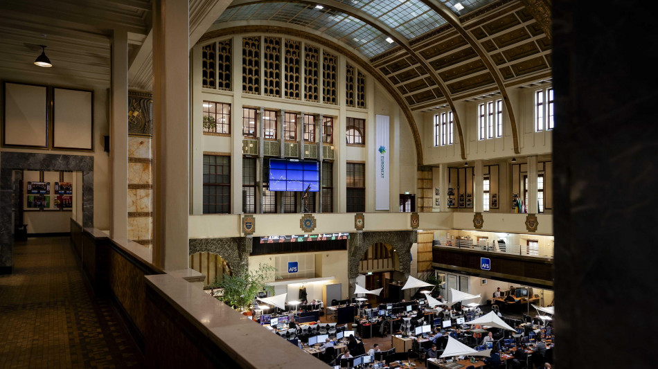 Borsa: l'Europa rallenta il passo, future positivi, Milano +0,3%