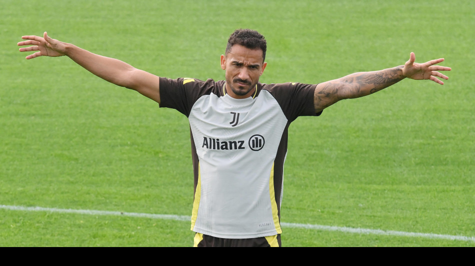 Danilo saluta la Juventus, 'Non si &egrave; pronti per l'addio'