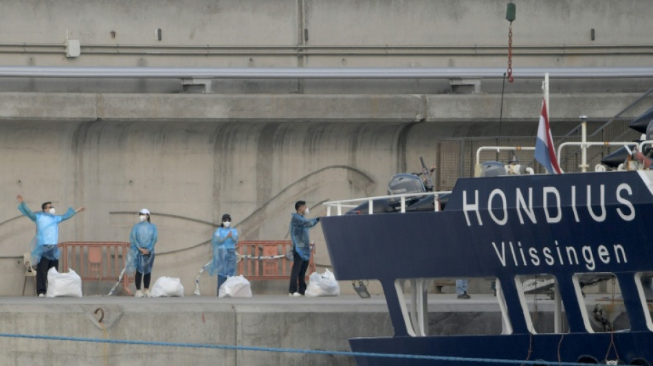 Hantavirus ship heads to Netherlands after passengers flown home