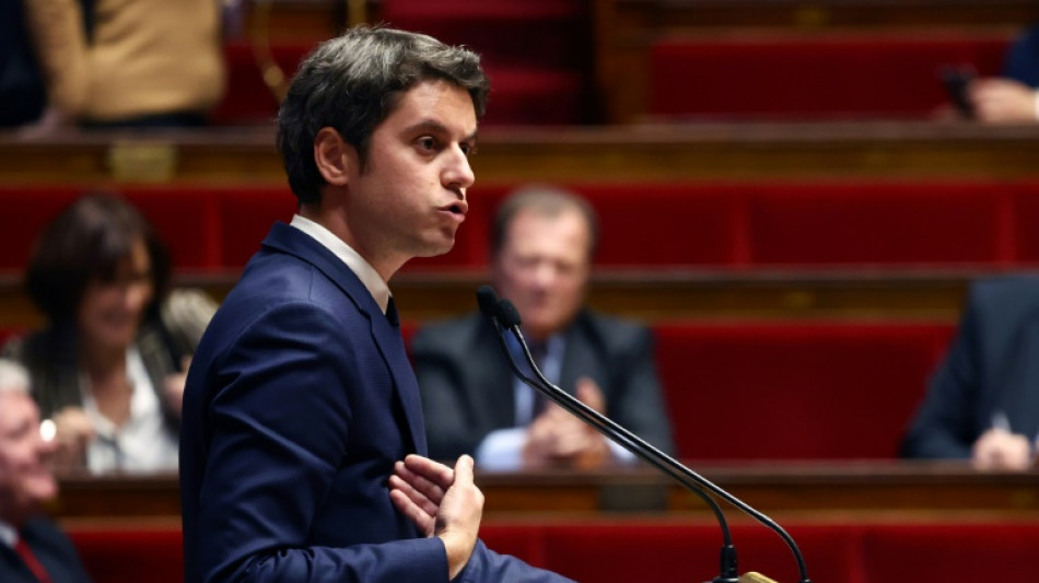 Gabriel Attal r&eacute;pond &agrave; sa premi&egrave;re motion de censure &agrave; l'Assembl&eacute;e, en attendant le remaniement