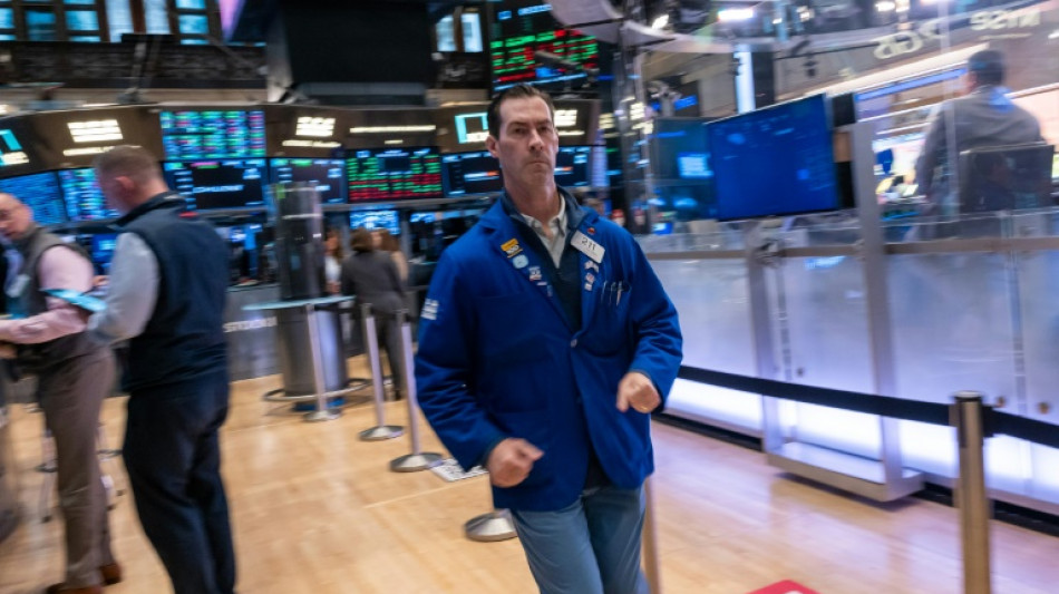 Wall Street termine en ordre dispers&eacute;, records pour Nasdaq et S&P 500