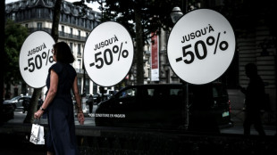 Soleil et "bonnes affaires" pour le lancement des soldes d'été