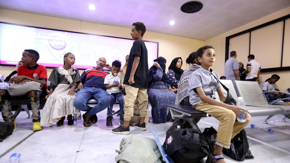 Attacco di droni contro lo scalo di Port Sudan, voli a terra