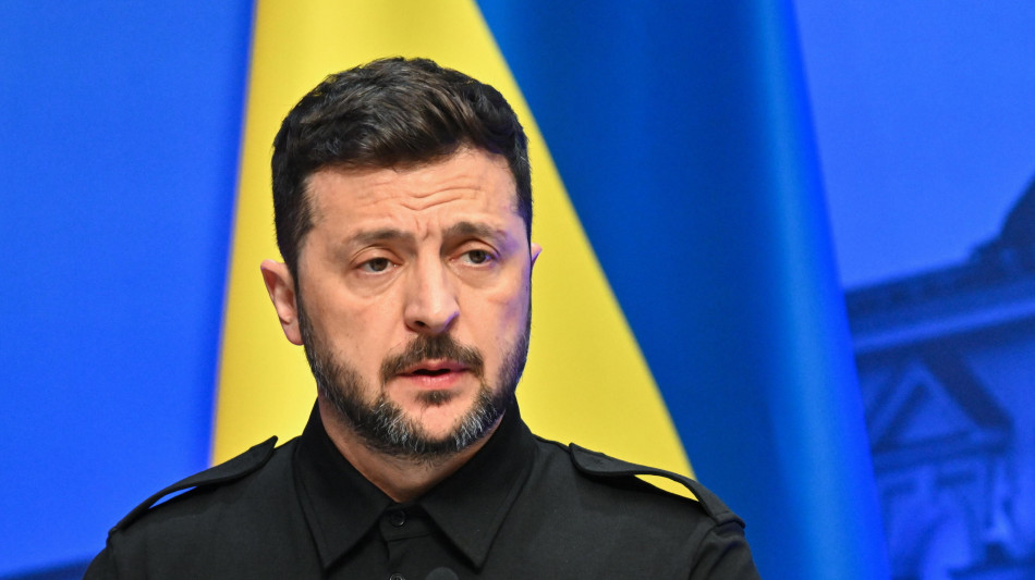 Zelensky, servono azioni concrete Usa-Europa contro Mosca