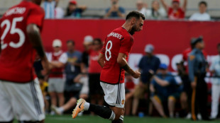 Fernandes and Sancho give United friendly win over Arsenal