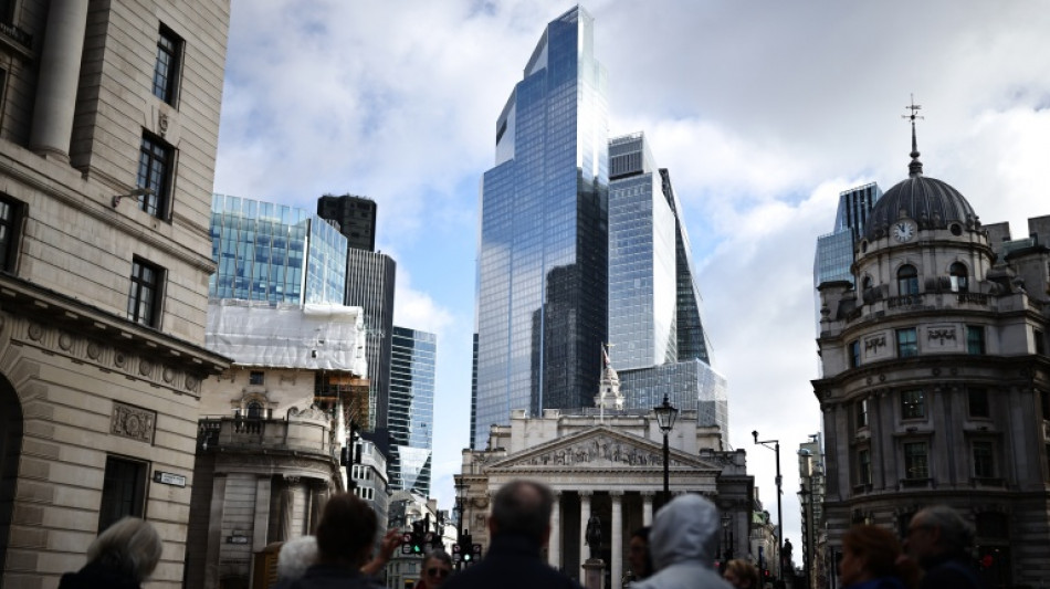 Rising UK inflation, debt knocks govt ahead of budget