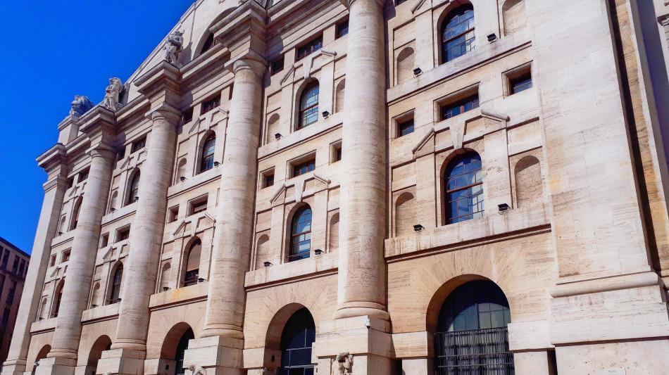 Borse caute aspettando Jackson Hole, Milano -0,3%