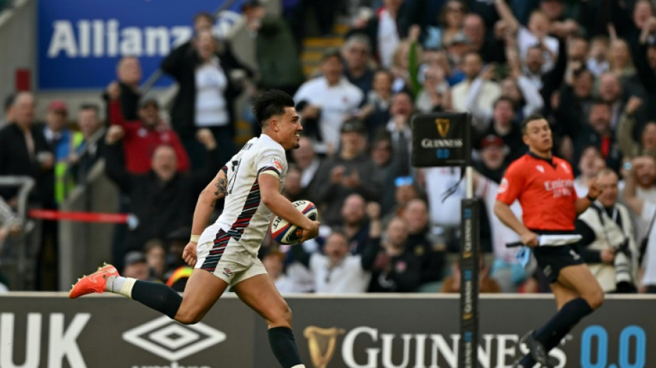 Six nations: l'Angleterre punit l'Italie et s'accroche &agrave; son r&ecirc;ve de titre
