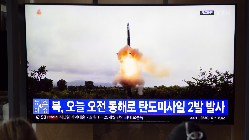 Corea del Nord, 'testati due nuovi missili di difesa aerea'