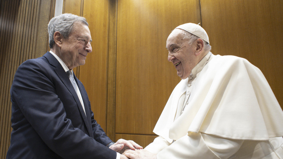 Draghi, il Papa con la sua bont&agrave; ha illuminato il mondo