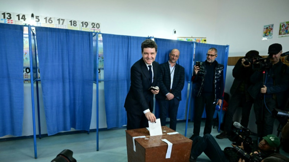 Entscheidende Runde der Pr&auml;sidentenwahl in Rum&auml;nien: Ultrarechter gegen Pro-Europ&auml;er