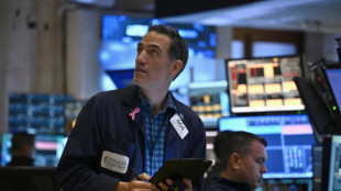Wall Street en ordre dispers&eacute;, le march&eacute; reste f&eacute;brile