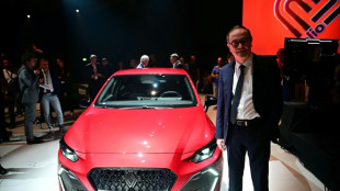 Renault mise sur l'&eacute;lectrique et l'hybride pour 2030 et veut baisser ses prix 