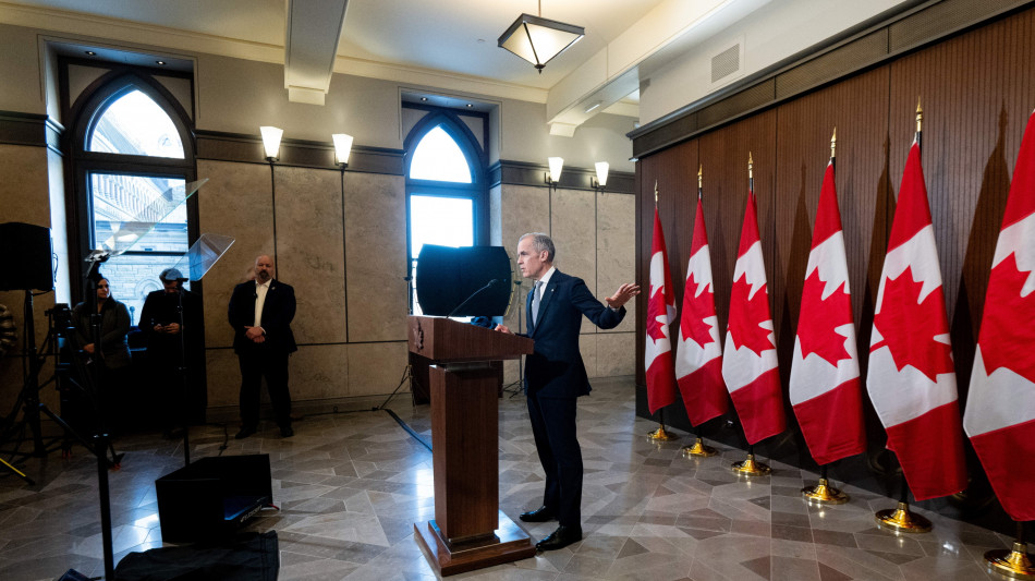 Uomo barricato in Parlamento canadese, zona evacuata
