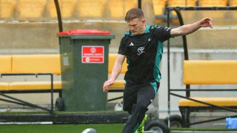 Clarke out for All Blacks against France as Narawa called up